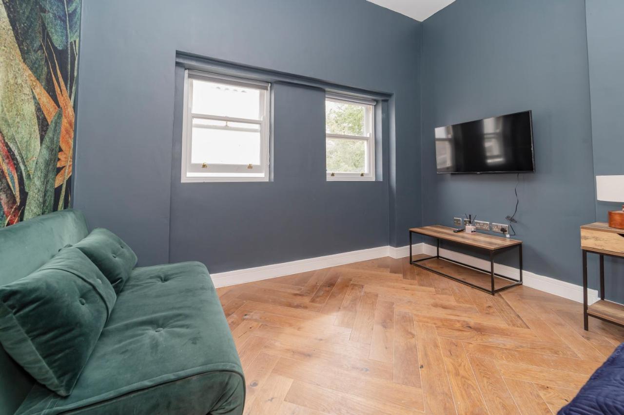 Appartement Morden Studio Flat Moments Away From Brighton Seafront Extérieur photo