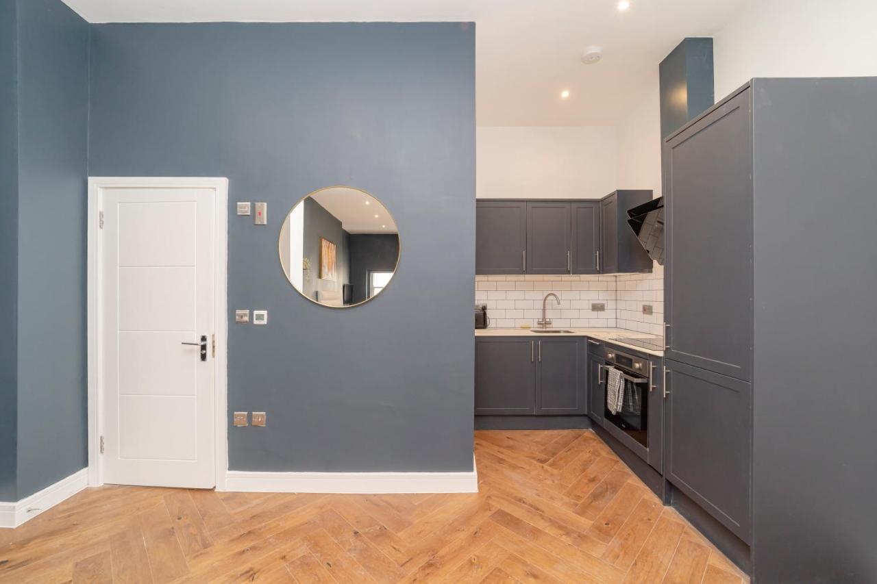Appartement Morden Studio Flat Moments Away From Brighton Seafront Extérieur photo